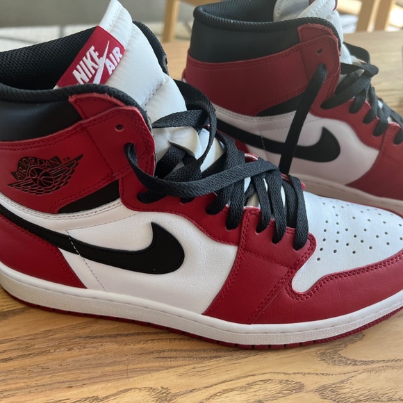 AIr Jordan 1 Retro High OG Chicago (2015) main image 10